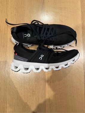 On Cloud Black & White Cloudswift Running Shoes